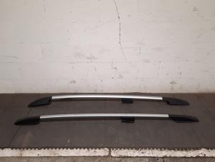 Gebruikte Dakrail set Dacia Logan MCV III/Sandero Wagon (SD07) 0.9 TCe 90 12V Prijs € 102,85 Inclusief btw aangeboden door Autohandel Didier