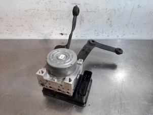 Gebruikte ABS Pomp Ford Puma 1.0 Ti-VCT EcoBoost mHEV 12V Prijs € 266,20 Inclusief btw aangeboden door Autohandel Didier