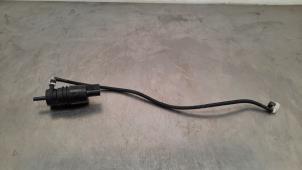 Gebruikte Pomp koplampsproeier Porsche 718 Cayman (982) 4.0 GT4 Prijs € 18,15 Inclusief btw aangeboden door Autohandel Didier