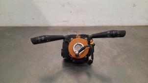 Gebruikte Licht + Raw Schakelaar Fiat Fiorino (225) 1.3 D 16V Multijet Prijs € 133,10 Inclusief btw aangeboden door Autohandel Didier