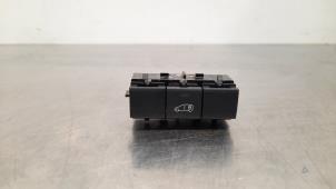 Gebruikte Schakelaar achterklep Citroen Jumpy 2.0 Blue HDI 120 Prijs € 30,25 Inclusief btw aangeboden door Autohandel Didier