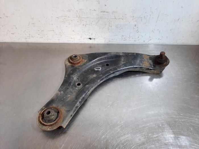 Bras de suspension avant droit Nissan Juke
