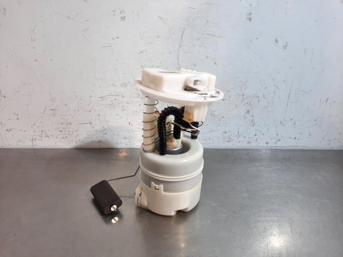 Pompe carburant électrique Nissan Juke