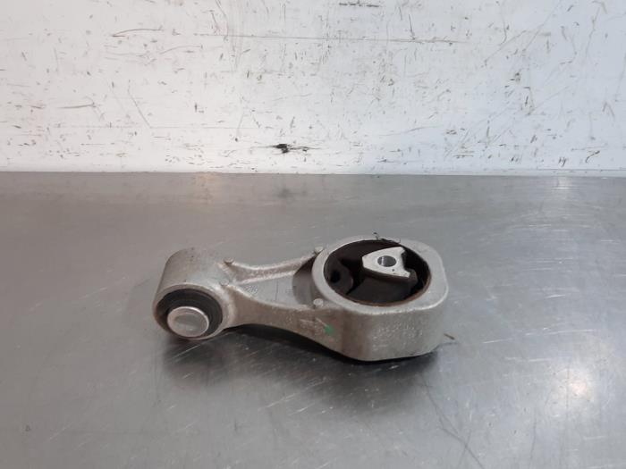 Engine mount Nissan Juke