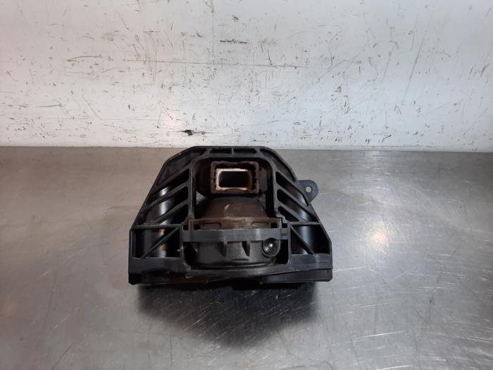 Engine mount Peugeot 208