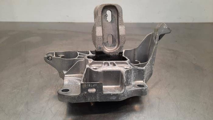 Engine mount Peugeot 208