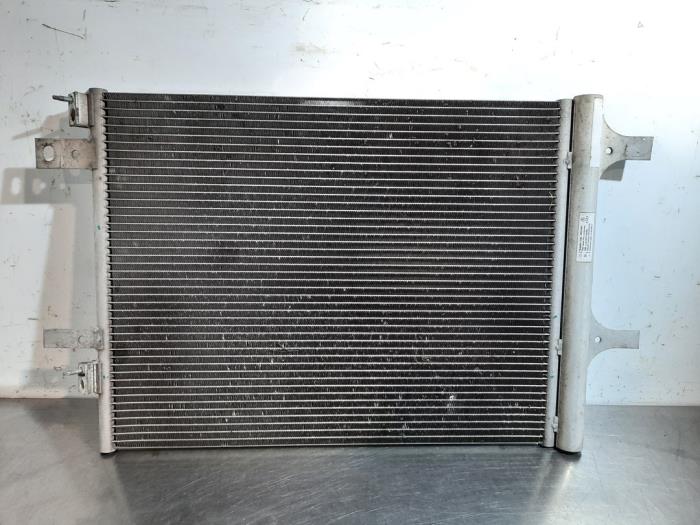 Airco Condensor van een Peugeot 308 SW (L4/L9/LC/LJ/LR) 1.5 BlueHDi 130 2019