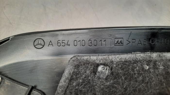 Motor Beschermplaat van een Mercedes-Benz C (W206) C-220d 2.0 Turbo 16V 2023