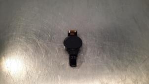 Gebruikte Sensor regen Mercedes C (W206) C-220d 2.0 Turbo 16V Prijs € 36,30 Inclusief btw aangeboden door Autohandel Didier