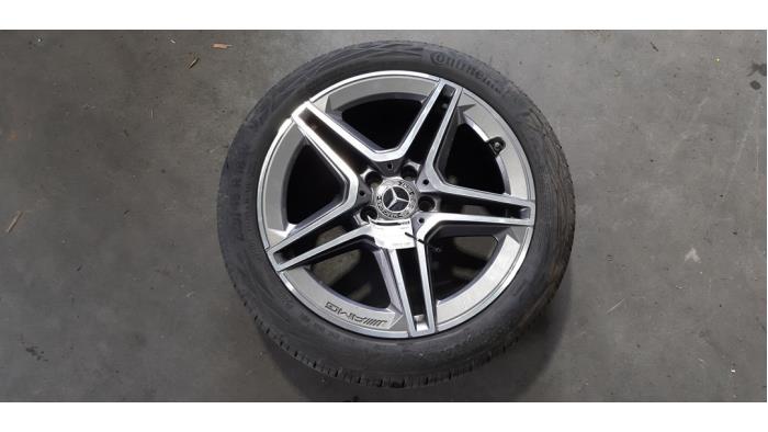 Wheel + tyre Mercedes CLA