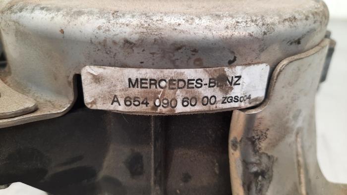 Brandstoffilter van een Mercedes-Benz CLA (118.3) 2.0 CLA-180d 2021