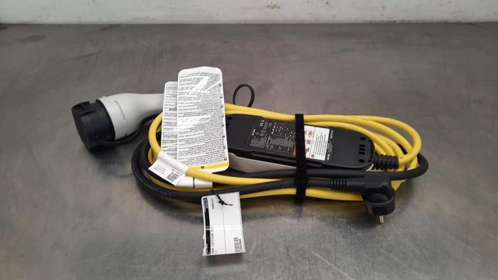 Cable de carga vehículo híbrido Volkswagen ID.3