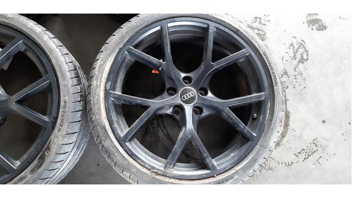 Set of wheels + tyres Audi RS3
