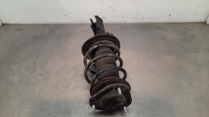 Fronts shock absorber, left Toyota Auris