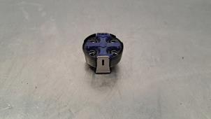 Gebruikte Sensor regen Maserati Ghibli III 3.0 Diesel Prijs € 66,55 Inclusief btw aangeboden door Autohandel Didier