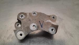 Gebruikte Versnellingsbak Steun Opel Astra K Sports Tourer 1.5 CDTi 105 12V Prijs € 48,40 Inclusief btw aangeboden door Autohandel Didier