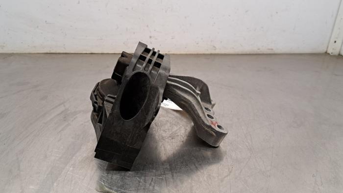 Engine mount Opel Corsa