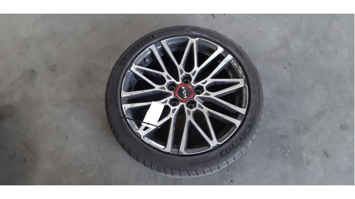 Wheel + tyre Kia Pro Cee&#039;d