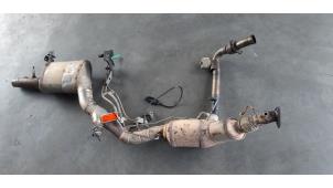 Gebruikte Uitlaat voorpijp Landrover Range Rover IV (LG) 4.4 SDV8 32V Prijs € 1.331,00 Inclusief btw aangeboden door Autohandel Didier