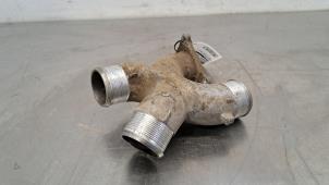 Gebruikte EGR Buis Landrover Range Rover IV (LG) 4.4 SDV8 32V Prijs € 48,40 Inclusief btw aangeboden door Autohandel Didier