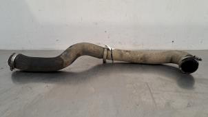 Gebruikte Intercooler Slang Landrover Range Rover IV (LG) 4.4 SDV8 32V Prijs € 30,25 Inclusief btw aangeboden door Autohandel Didier