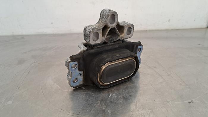 Engine mount Audi Q3