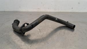 Gebruikte Koelwaterslang Landrover Range Rover IV (LG) 4.4 SDV8 32V Prijs € 24,20 Inclusief btw aangeboden door Autohandel Didier