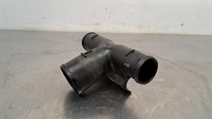 Gebruikte Radiateurslang Landrover Range Rover IV (LG) 4.4 SDV8 32V Prijs € 12,10 Inclusief btw aangeboden door Autohandel Didier