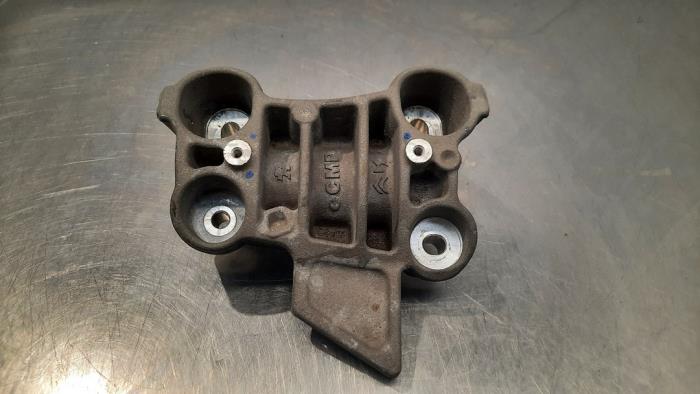 Support moteur Peugeot 208