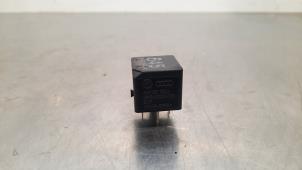 Gebruikte Zekering Porsche Macan (95B) 3.0 V6 24V GTS Prijs € 18,15 Inclusief btw aangeboden door Autohandel Didier