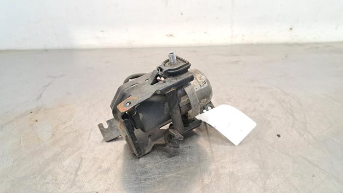 Brake servo vacuum pump Audi Q7