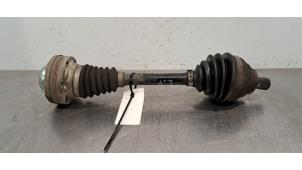 Gebruikte Cardanas links-voor (VWA) Volkswagen Golf VII (AUA) 2.0 GTD 16V Prijs € 163,35 Inclusief btw aangeboden door Autohandel Didier