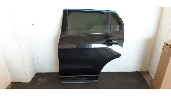 Rear door 4-door, left Lynk &amp; Co 01