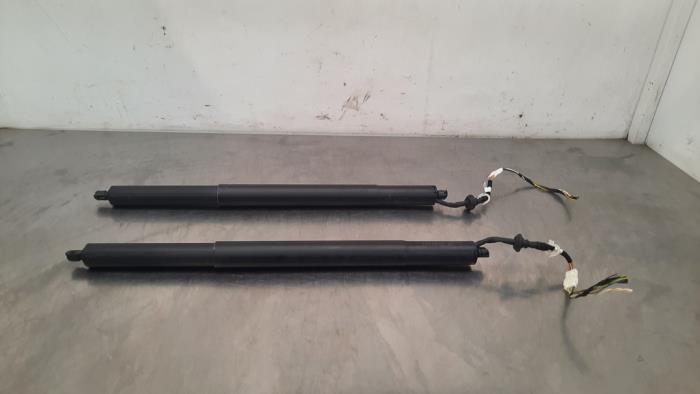Set of gas struts for boot BMW X5