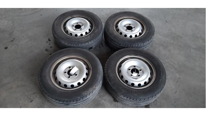 Set of wheels + tyres Renault Master