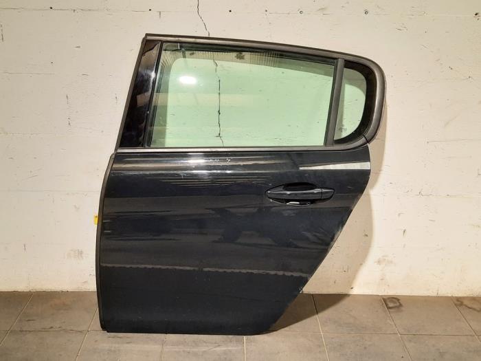 Drzwi lewe tylne wersja 4-drzwiowa Peugeot 308