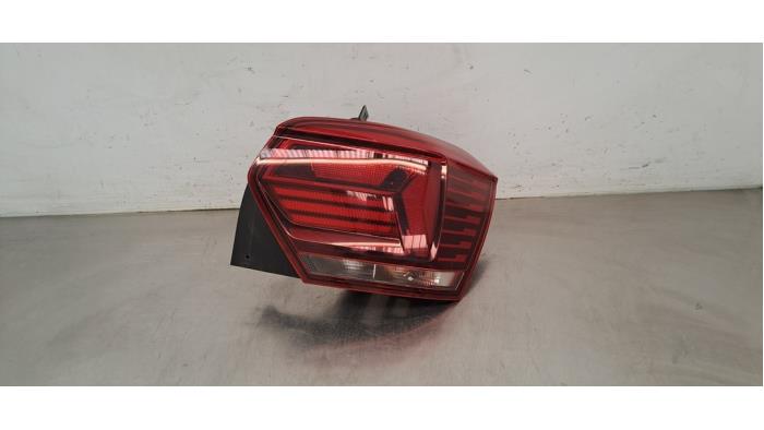 Feu arrière droit Volkswagen Polo