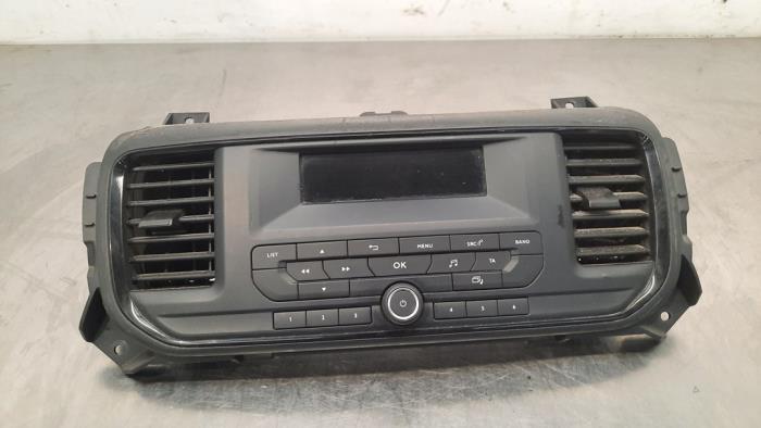 Panel de control de radio Peugeot Traveller