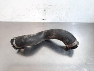 Gebruikte Intercooler Slang Mercedes E (W212) E-350 CDI BlueEfficiency 3.0 V6 24V Prijs € 30,25 Inclusief btw aangeboden door Autohandel Didier