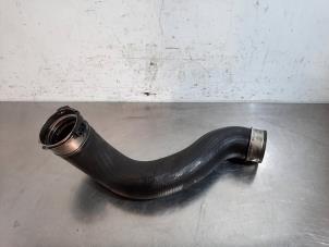 Gebruikte Intercooler Slang Mercedes E (W212) E-350 CDI BlueEfficiency 3.0 V6 24V Prijs € 30,25 Inclusief btw aangeboden door Autohandel Didier