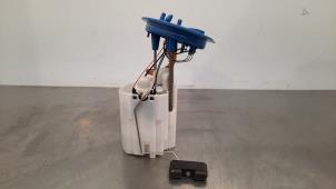 Gebruikte Tank element Pomp Volkswagen Polo VI (AW1) 1.0 MPI 12V Prijs € 96,80 Inclusief btw aangeboden door Autohandel Didier