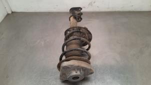 Gebruikte Schokdemper links-voor Infiniti Q30 (H15) 2.2d 16V Prijs € 163,35 Inclusief btw aangeboden door Autohandel Didier