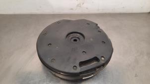 Gebruikte Subwoofer Infiniti Q30 (H15) 2.2d 16V Prijs € 266,20 Inclusief btw aangeboden door Autohandel Didier