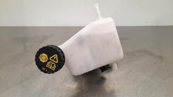 Master cylinder Opel Combo