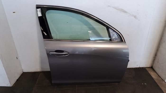 Drzwi prawe przednie wersja 4-drzwiowa Peugeot 308