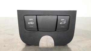 Gebruikte Schakelaar (diversen) Infiniti Q30 (H15) 2.2d 16V Prijs € 30,25 Inclusief btw aangeboden door Autohandel Didier