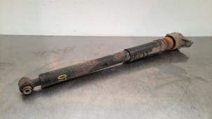 Gebruikte Schokbreker rechts-achter Infiniti Q30 (H15) 2.2d 16V Prijs € 102,85 Inclusief btw aangeboden door Autohandel Didier