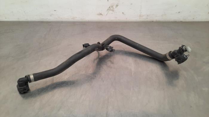 Radiator hose Mercedes Vito