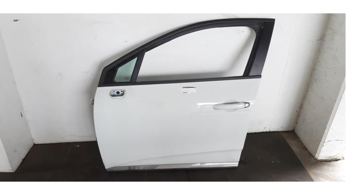 Door 4-door, front left Renault Clio