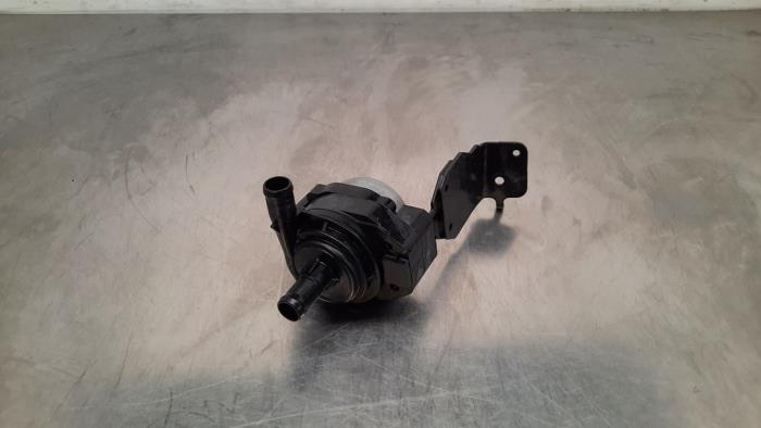 Additional water pump Renault Master